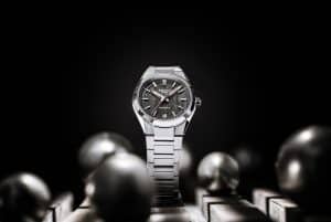 Casio edifice - sølv med sort bakgrunn