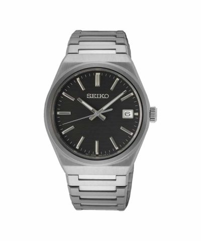 Produktbilde av Seiko Essential Time med sort skive og stål lenke. Referanse: SUR557P1.